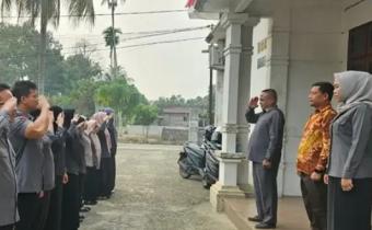 Apel Senin Bawaslu INHU dengan Pembina Apel Ketua Bawaslu INHU Dedi Risanto 