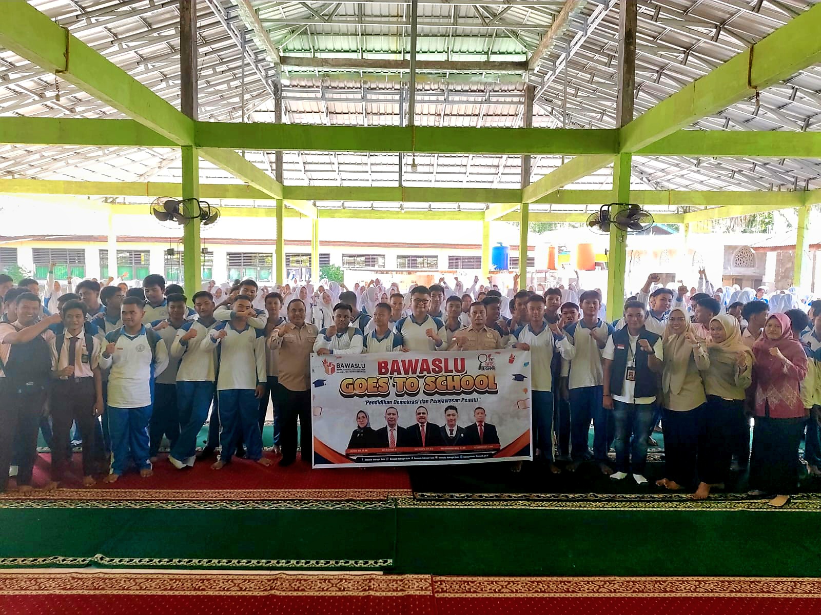 Bawaslu INHU Lakukan Sosialisasi Kelembagaan di SMAN 1 Rengat Barat