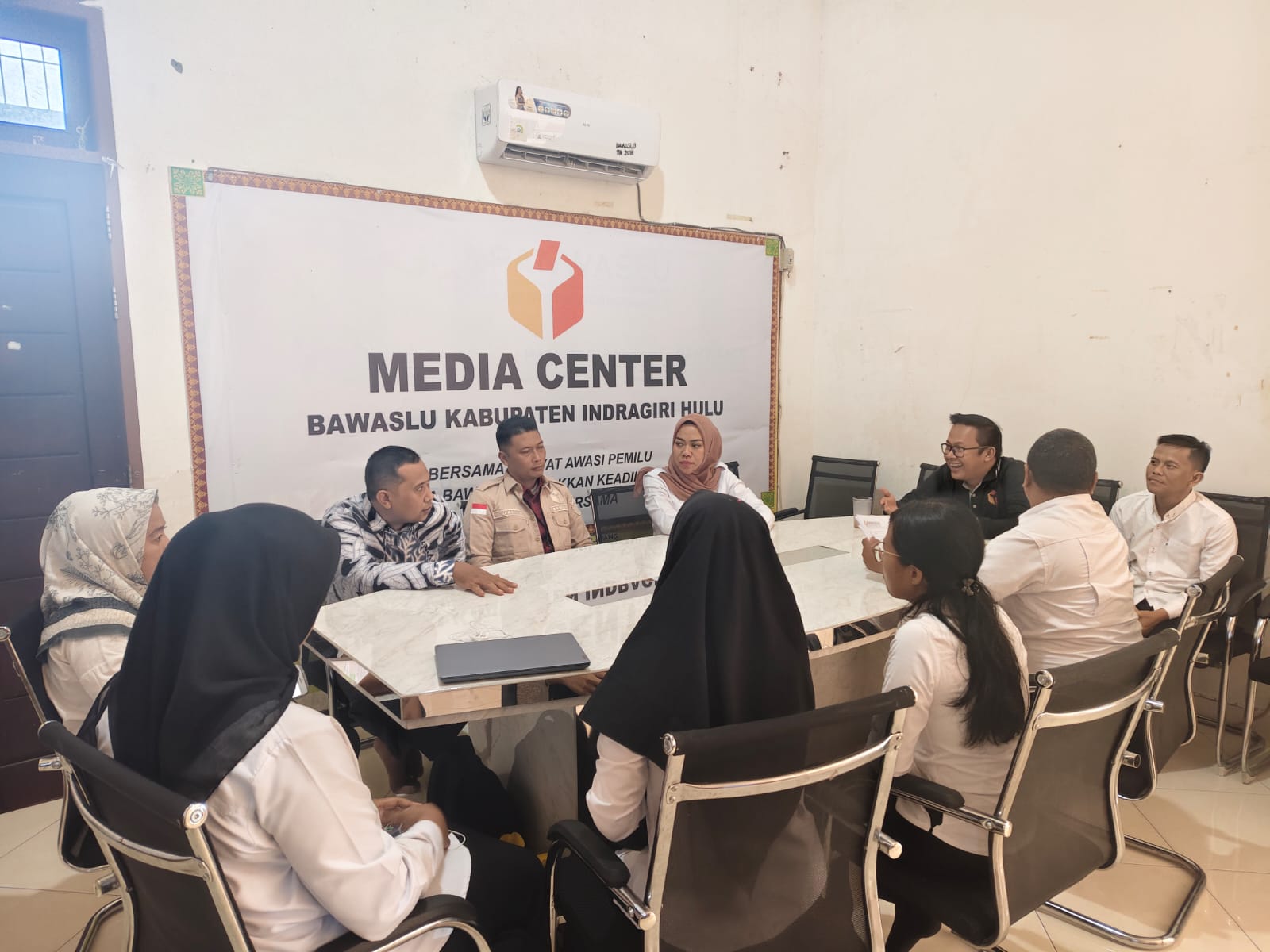  Rapat Internal Bawaslu INHU