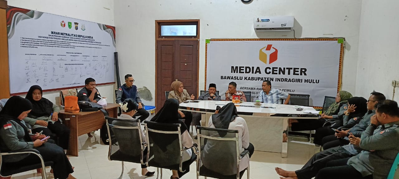 Rapat Internal Bawaslu INHU