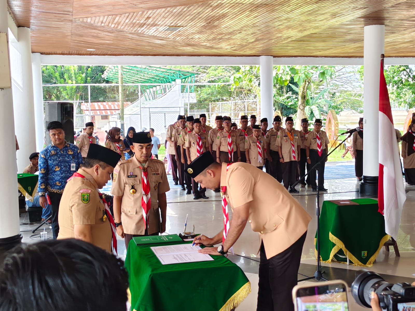 Proses Pelantikan Majelis Pembimbing Cabang Gerakan Pramuka. Kabupaten INHU