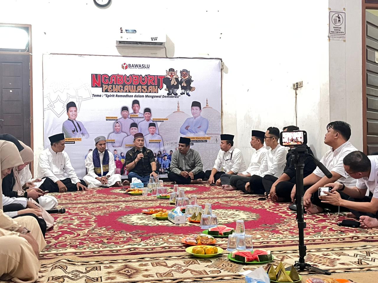 NGABUBURIT PENGAWASAN DAN BUKA PUASA BERSAMA BAWASLU INHU