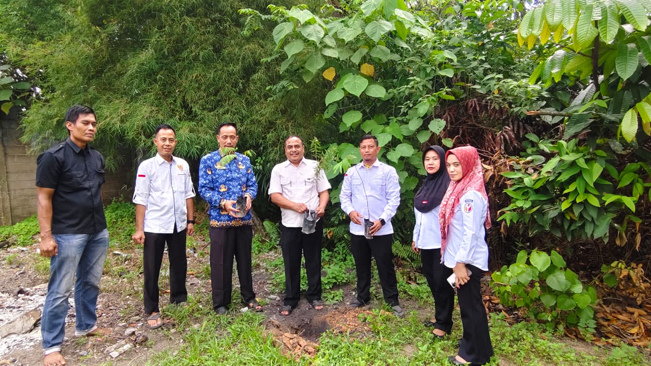 Ketua dan Anggota Bawaslu INHU serta Sekretariat Pada saat Melaksanakan Kegiatan JUMPA BERLIAN di Kantor Bawaslu INHU