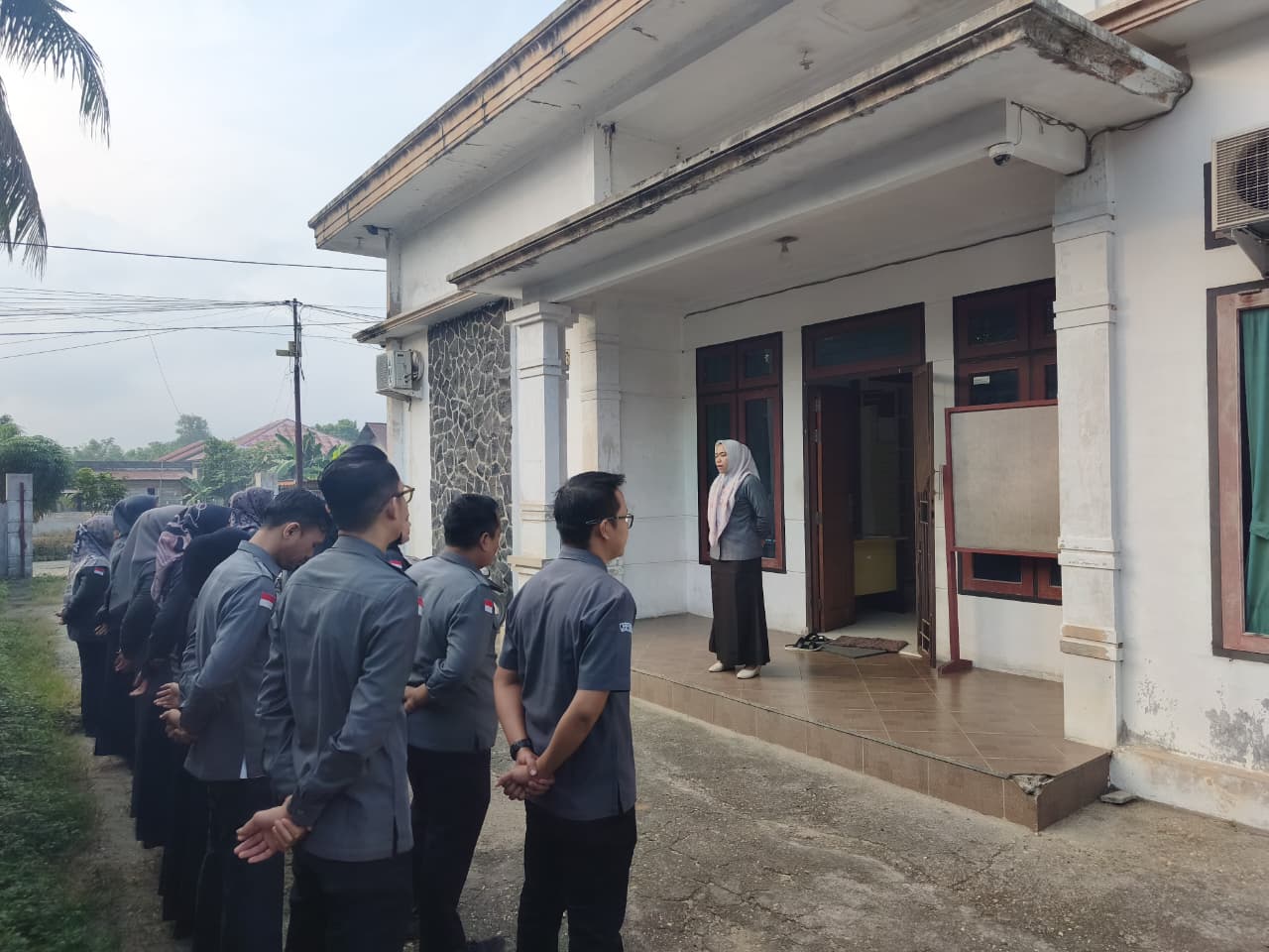 Apel Senin Bawaslu INHU 20 Juli 2026 dengan Pembina Apel Anggota Bawaslu INHU Salestia Deni.,SH.,MH