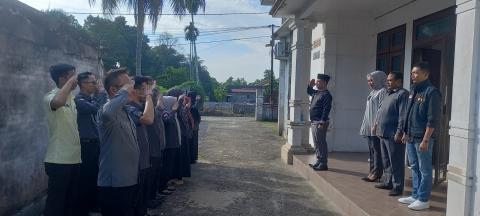 Bawaslu Kabupaten Indragiri Hulu melaksanakan kegiatan Apel Senin, 25 Mei 2026, yang dipimpin oleh Anggota Bawaslu Inhu, M. Lukman Said, sebagai pembina apel.