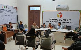 Rapat Internal Bawaslu INHU
