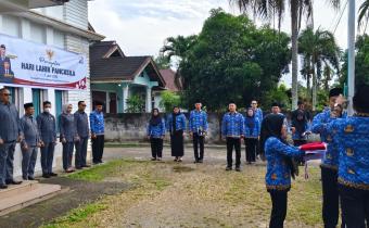  Upacara Hari Lahir Pancasila 2026 di Kantor Bawaslu INHU