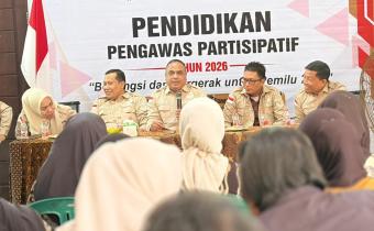 Ketua dan anggota Bawaslu INHU Pada saat Pendidikan Pengawas Partisipatif 2026 di Kantor Bawaslu INHU Kamis 04 Juni 2026